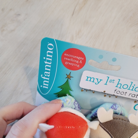 💕 NWT Infantino Santa & Reindeer Infant My 1st Holiday Foot Rattle Size 0+ - Picture 3 of 9